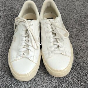 Veja Campos Leather Women’s Size 8 Excellent condition